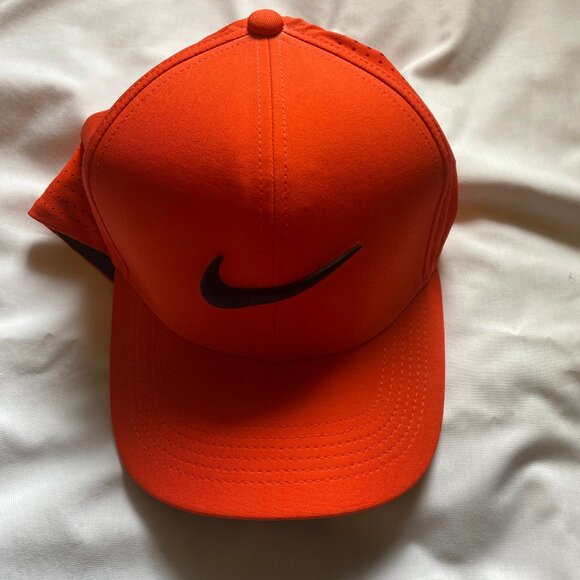 Nike Golf Hat Cap Women Red Bright Lightweight Vented Breathable Athletic M/L - Picture 6 of 6